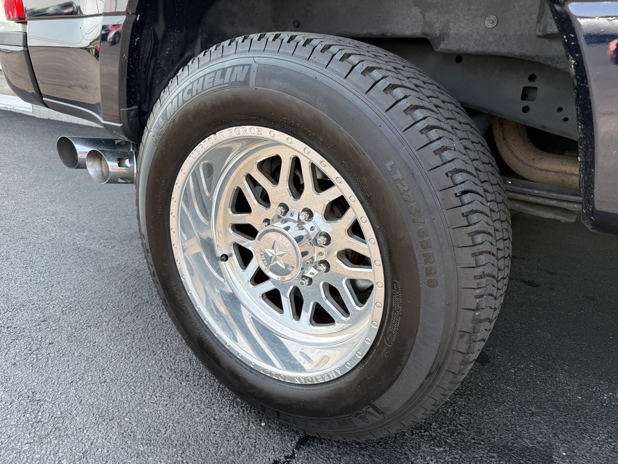 Used 2022 Ford F250 Platinum w/ FX4 Off-Road Package AWD/4WD image 15