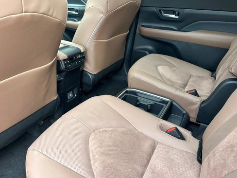 New 2026 Toyota Grand Highlander AWD Hybrid image 13