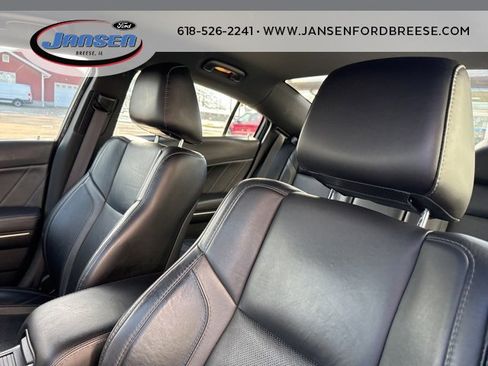 Used 2017 Dodge Charger R/T w/ Premium Group image 10