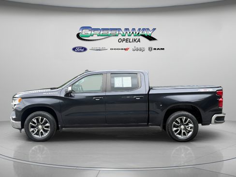 Used 2022 Chevrolet Silverado 1500 LT AWD/4WD image 4
