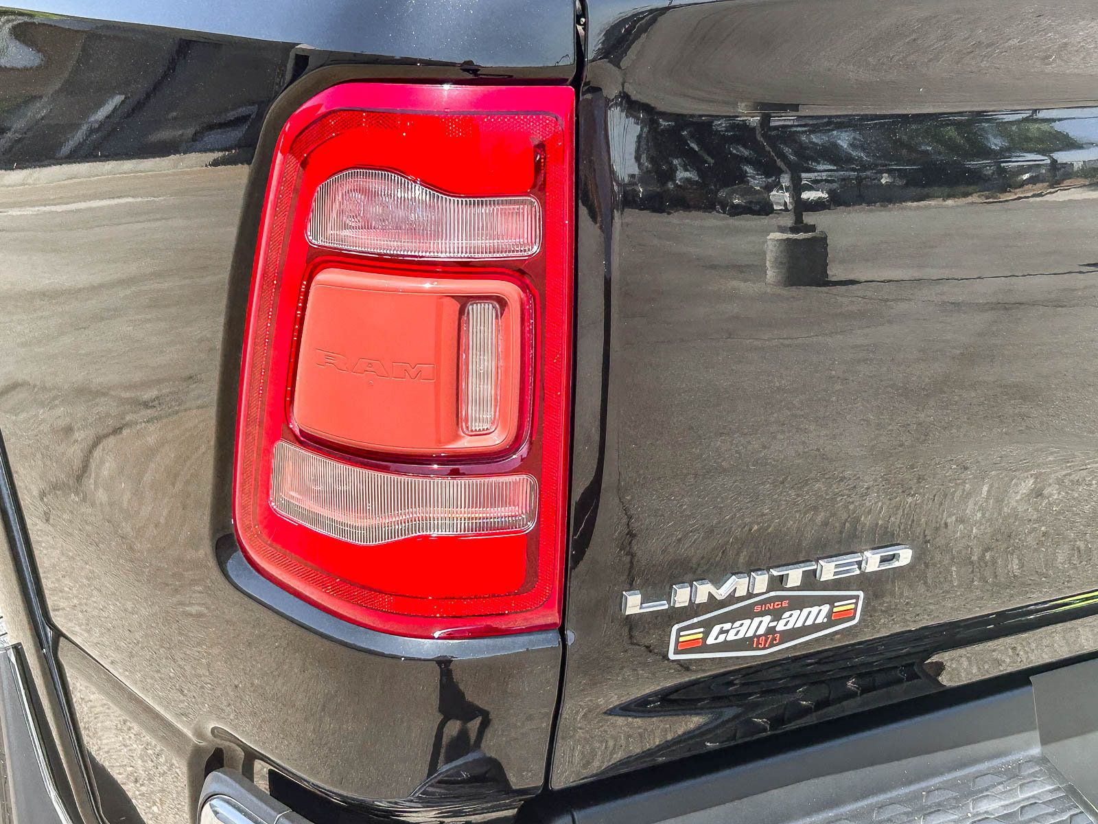 Used 2019 RAM 1500 Limited AWD/4WD image 9