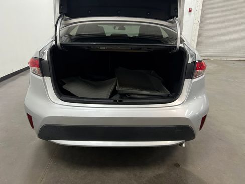 Used 2021 Toyota Corolla LE FWD image 25