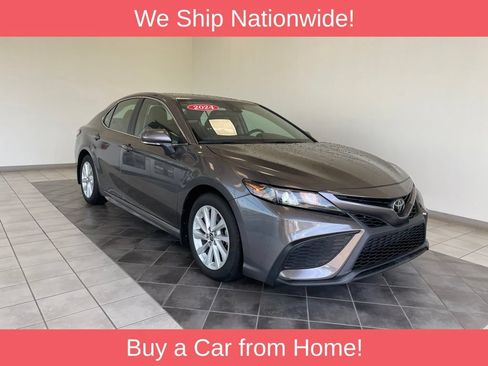 Used 2024 Toyota Camry SE FWD image 1