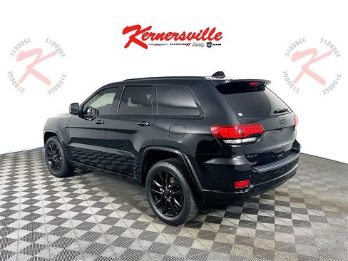 Used 2019 Jeep Grand Cherokee Altitude image 5