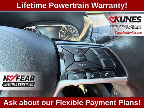 Used 2025 Nissan Altima 2.5 SR FWD image 17