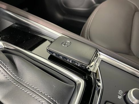 New 2025 MAZDA CX-5 Signature image 4