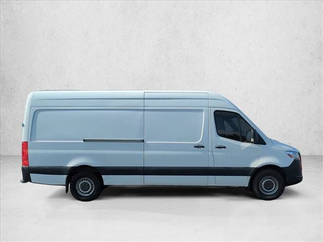 Used 2019 Mercedes-Benz Sprinter 170 Cargo image 4