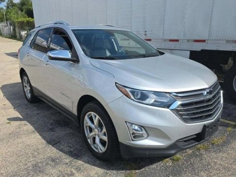 Used 2019 Chevrolet Equinox Premier w/ LPO, Cargo Package AWD/4WD image 4