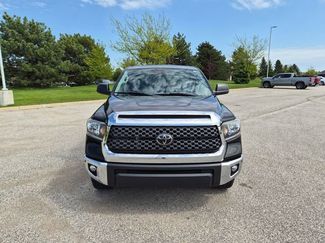 Used 2020 Toyota Tundra SR5 w/ SR5 Convenience Package AWD/4WD video 2