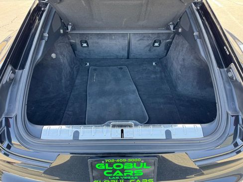 Used 2020 Porsche Panamera 4 image 32