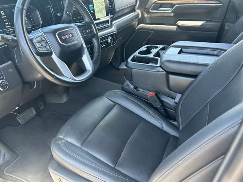 Certified 2025 GMC Sierra 1500 SLT RWD image 24