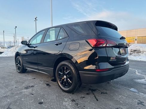 Used 2023 Chevrolet Equinox LS AWD/4WD image 5
