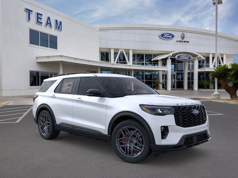 New 2026 Ford Explorer ST image 7