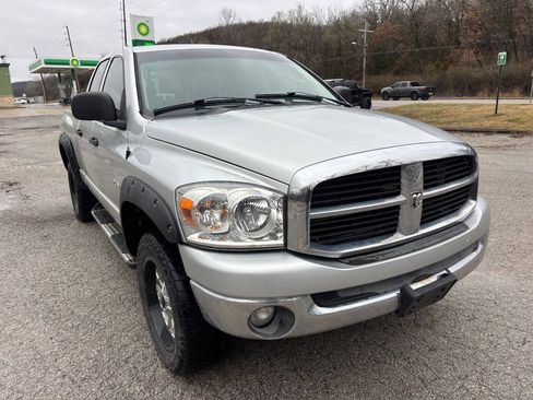 Used 2008 Dodge Ram 1500 Truck SLT w/ Trailer Tow Group AWD/4WD image 4