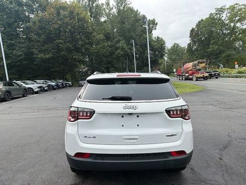 Used 2022 Jeep Compass Latitude AWD/4WD image 6
