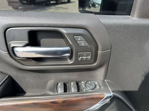 Used 2020 GMC Sierra 2500 SLT w/ SLT Convenience Package image 12