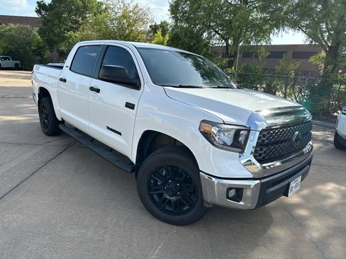 Used 2021 Toyota Tundra SR5 w/ SR5 Leather Package AWD/4WD image 2