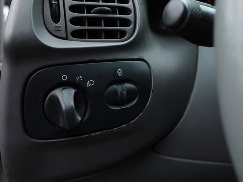 Used 2001 Ford F150 XL image 39