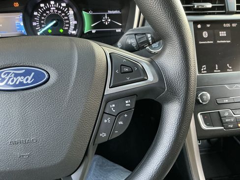 Used 2019 Ford Fusion S image 13