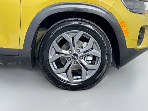 Used 2024 Kia Seltos S FWD image 32