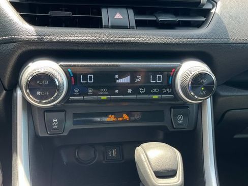Used 2023 Toyota RAV4 XLE FWD image 34