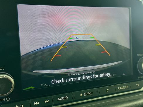 Used 2023 Nissan Rogue SV image 22