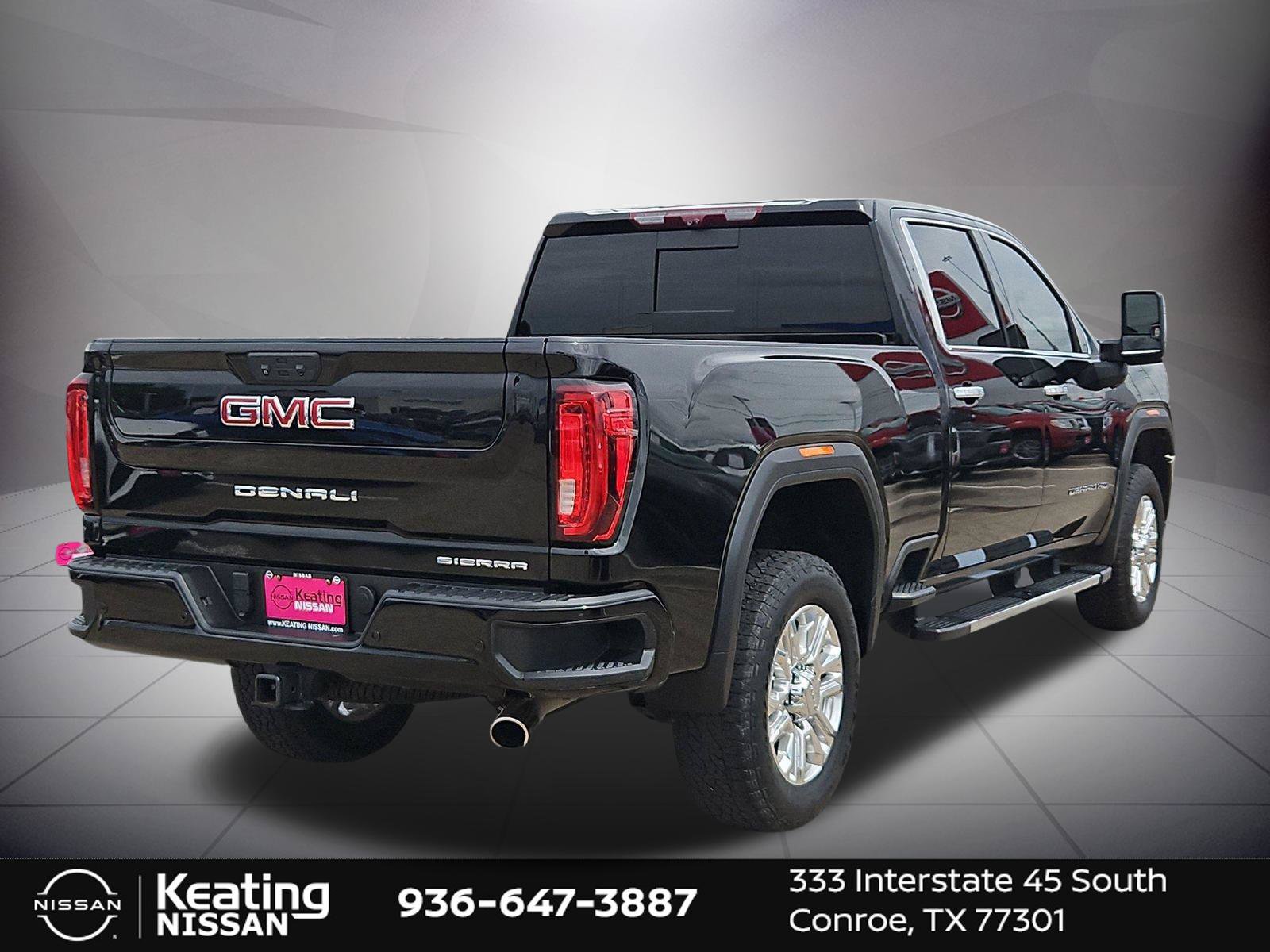 Used 2022 GMC Sierra 2500 Denali w/ Denali Ultimate Package AWD/4WD image 3