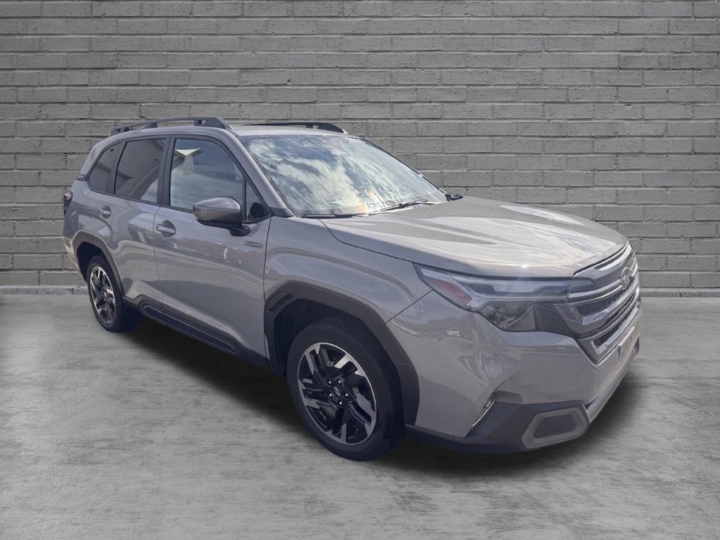 Used 2025 Subaru Forester Limited AWD/4WD image 9