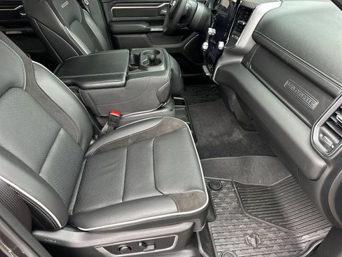 Used 2025 RAM 1500 Laramie image 14