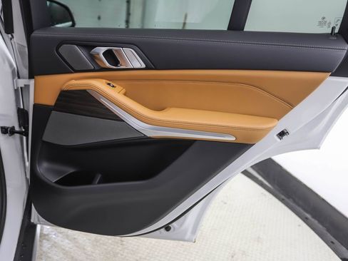 New 2026 BMW X5 xDrive40i w/ Climate Comfort Package image 25