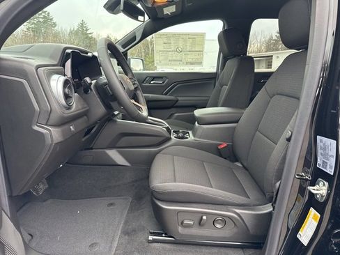 New 2026 Chevrolet Colorado LT image 12