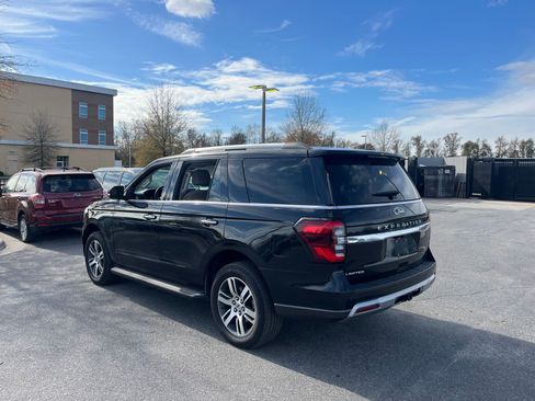 Used 2024 Ford Expedition Limited image 6