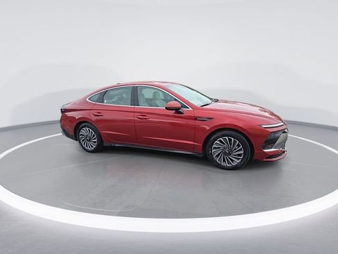 New 2025 Hyundai Sonata SEL FWD image 2