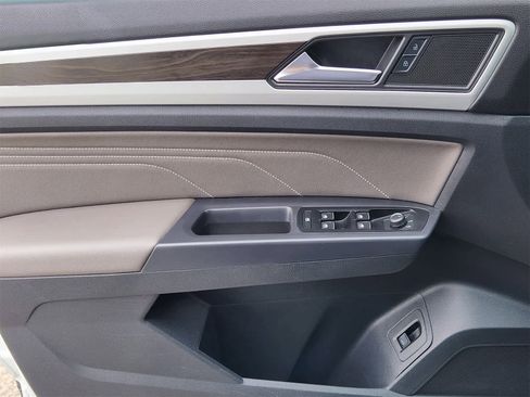 Used 2021 Volkswagen Atlas SE image 22