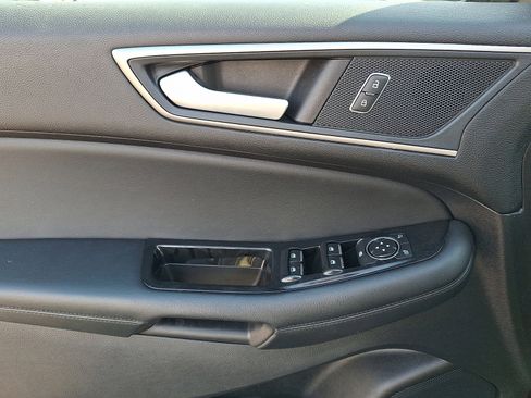 Used 2020 Ford Edge SEL w/ Convenience Package image 12