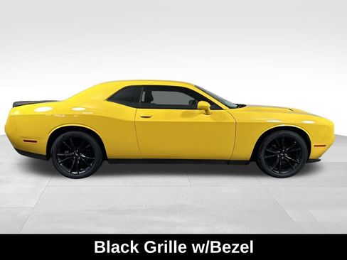 Used 2018 Dodge Challenger SXT w/ Blacktop Package image 11