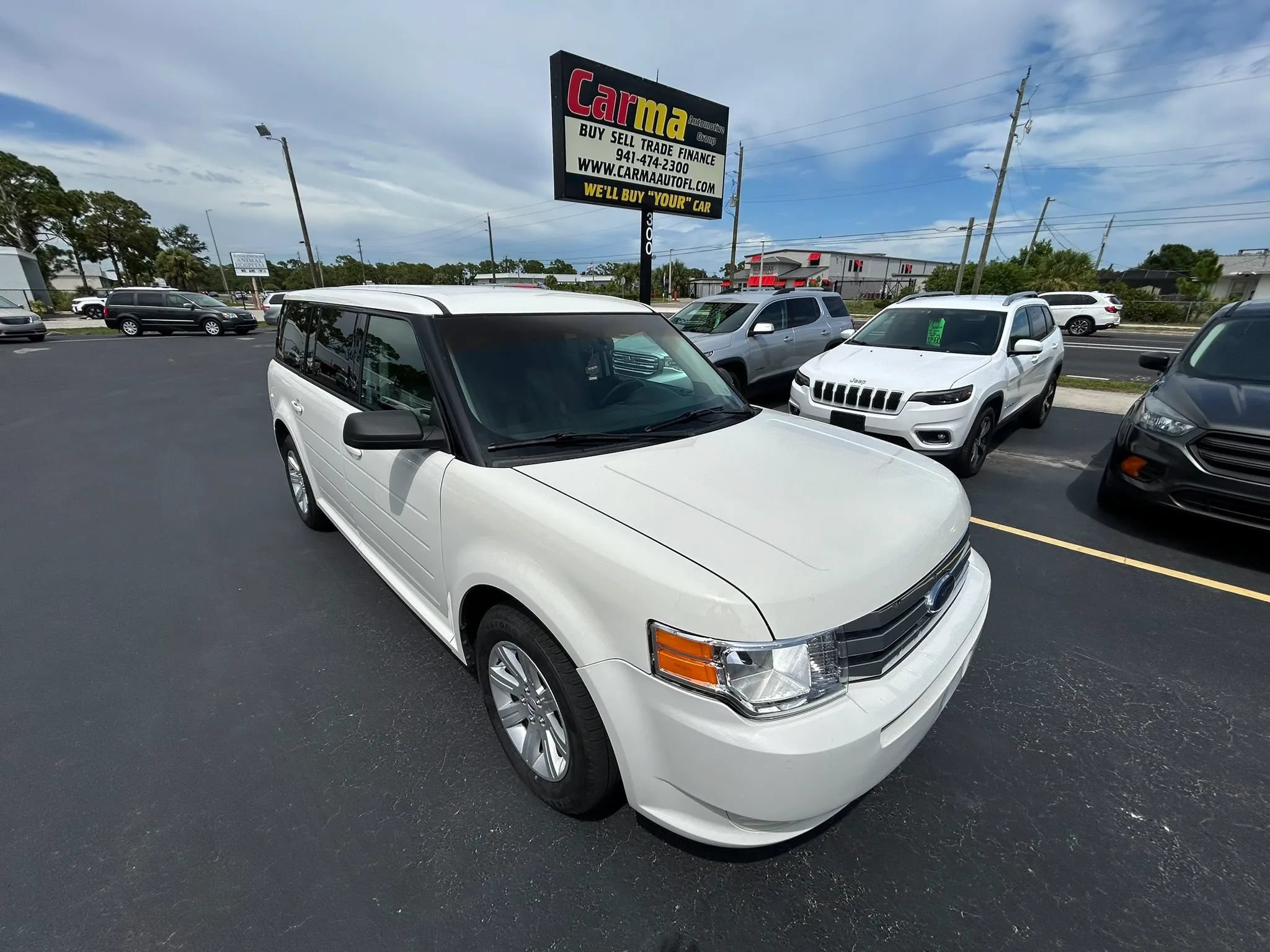 Used 2010 Ford Flex SE FWD image 1