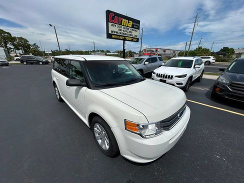 Used 2010 Ford Flex SE FWD image 1