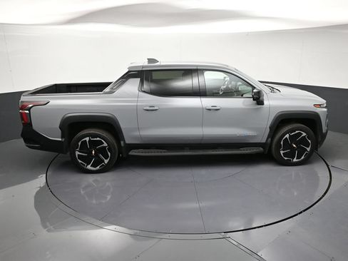 Used 2026 Chevrolet Silverado EV LT AWD/4WD image 20