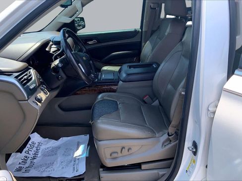 Used 2016 Chevrolet Suburban LTZ RWD image 8