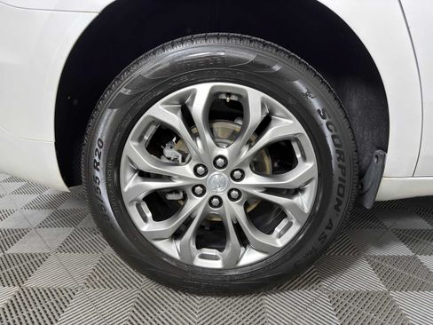 Used 2021 Buick Enclave Avenir w/ Avenir Technology Package FWD image 16