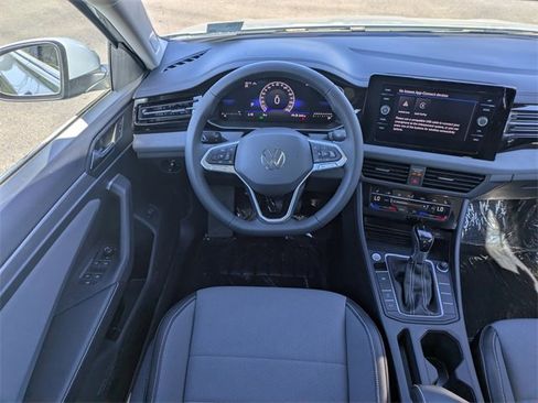 New 2026 Volkswagen Jetta SE image 15