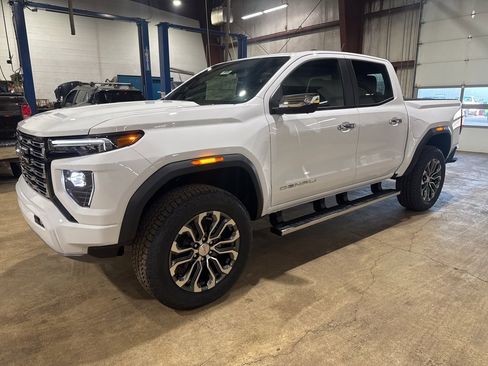 New 2026 GMC Canyon Denali image 1