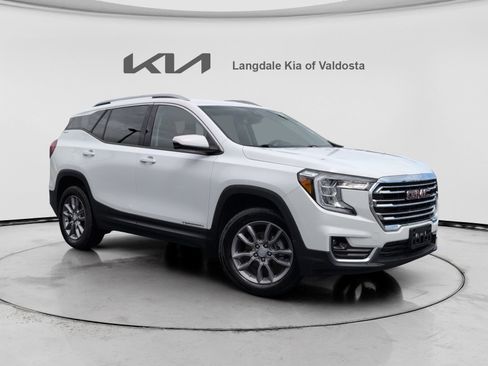 Used 2024 GMC Terrain SLT AWD/4WD image 1