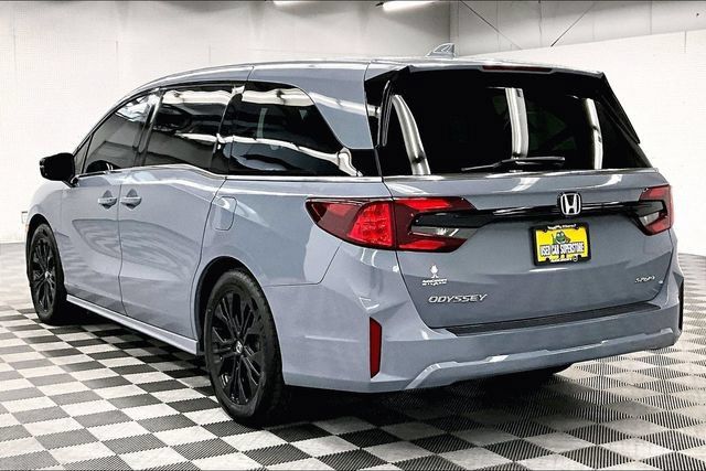 Used 2025 Honda Odyssey Sport-L image 2