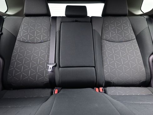 Used 2022 Toyota RAV4 XLE w/ Convenience Package image 16