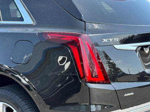 New 2025 Cadillac XT5 Premium Luxury image 9