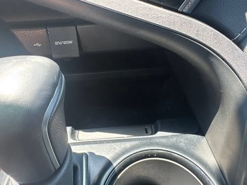 Used 2020 Toyota Camry SE FWD image 45