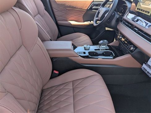 New 2025 Mitsubishi Outlander SEL image 7