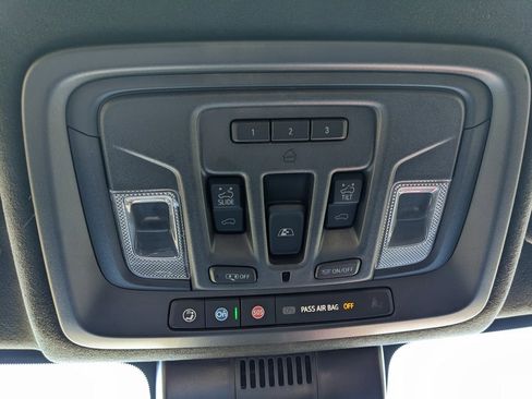 Used 2025 GMC Sierra 2500 Denali Ultimate image 65